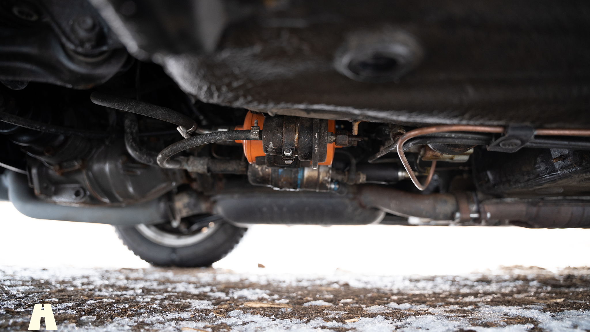 Image of 1990 Mercedes 300 CE-24 mechanics