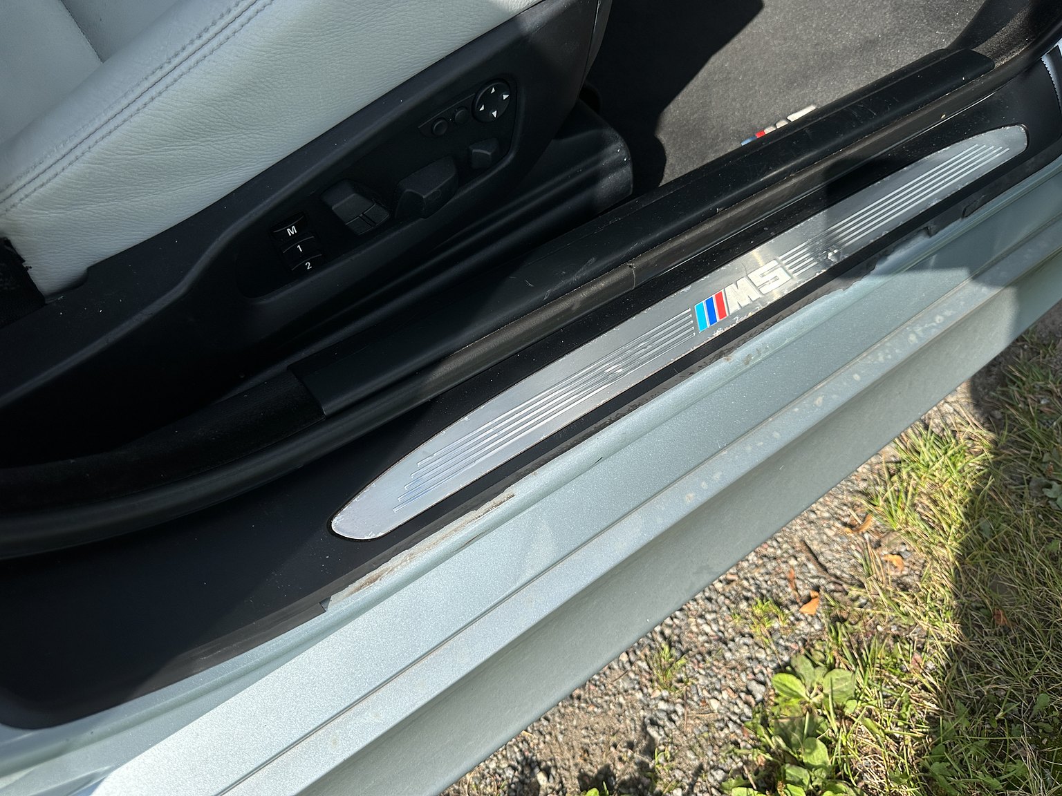 Interior image of 2006 BMW E60 M5