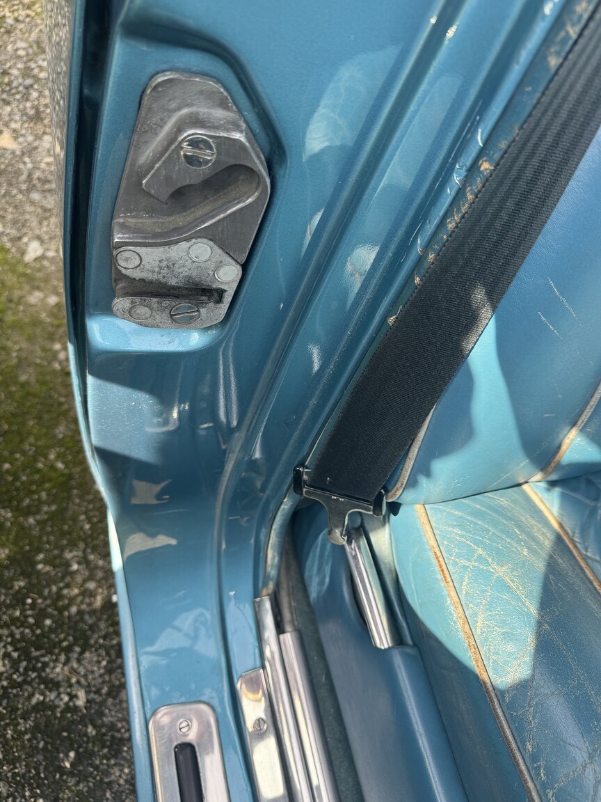 Interior image of 1976 Rolls-Royce Silver Shadow
