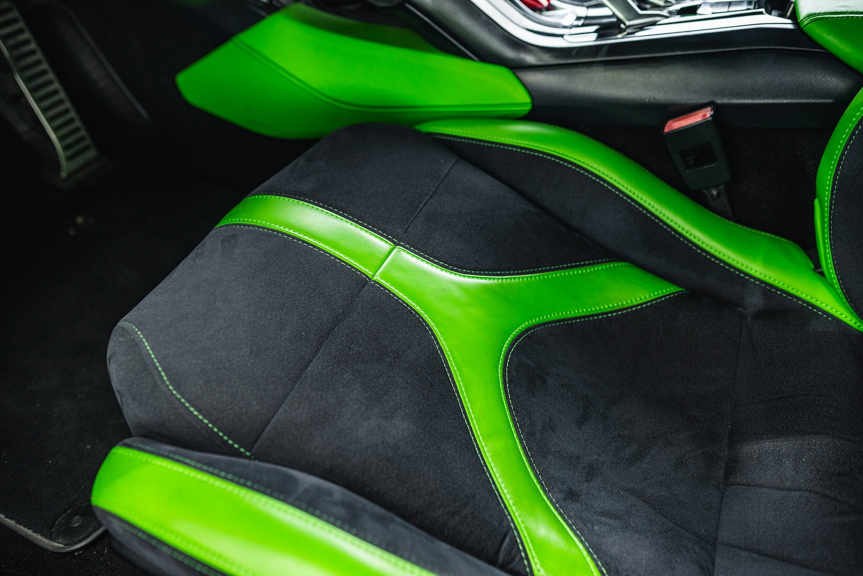 Innenraumfoto von 2016 Lamborghini Huracan LP-610-4