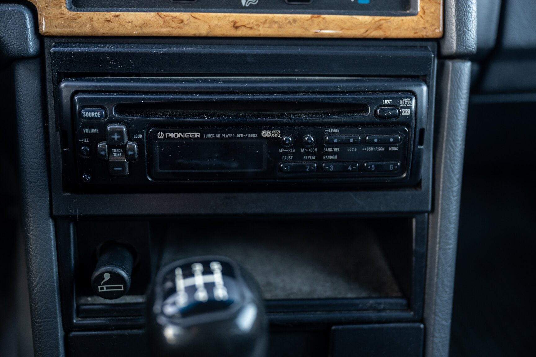 Interior image of 1998 Volvo 940 Turbo
