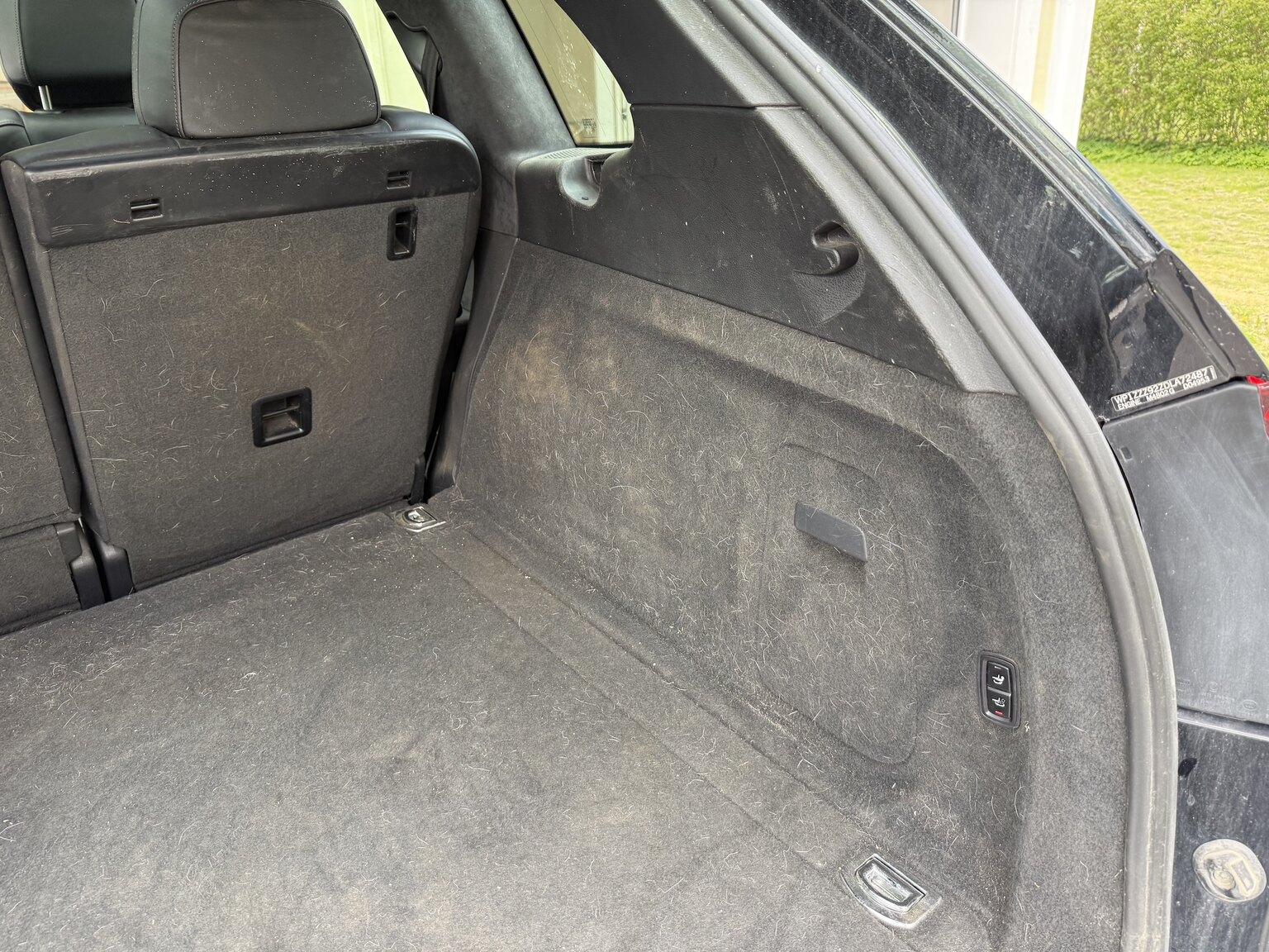 Interior image of 2013 Porsche Cayenne GTS