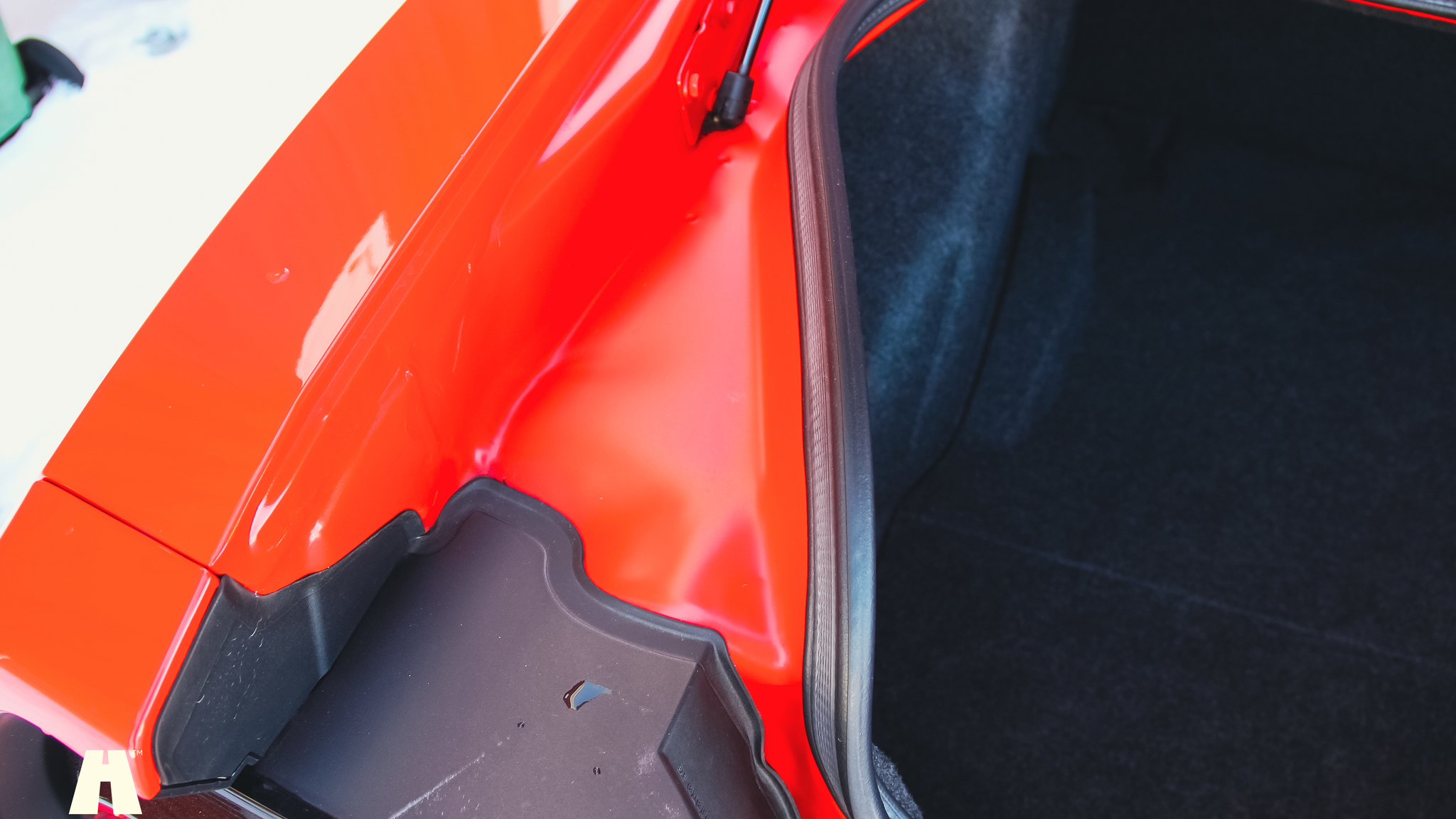 Interior image of 2019 Dodge Challenger Hellcat (29)