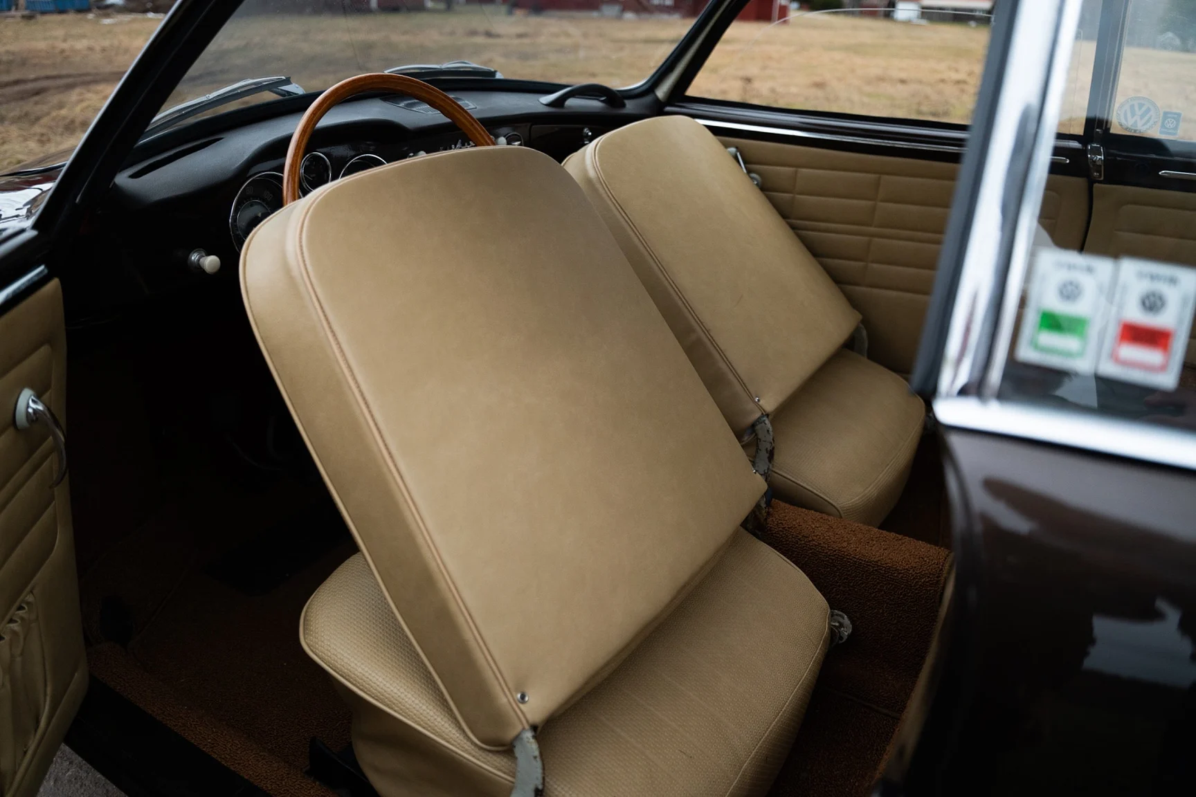 Interiörbild 1962 Volkswagen 1200 Karmann Coupe (34)