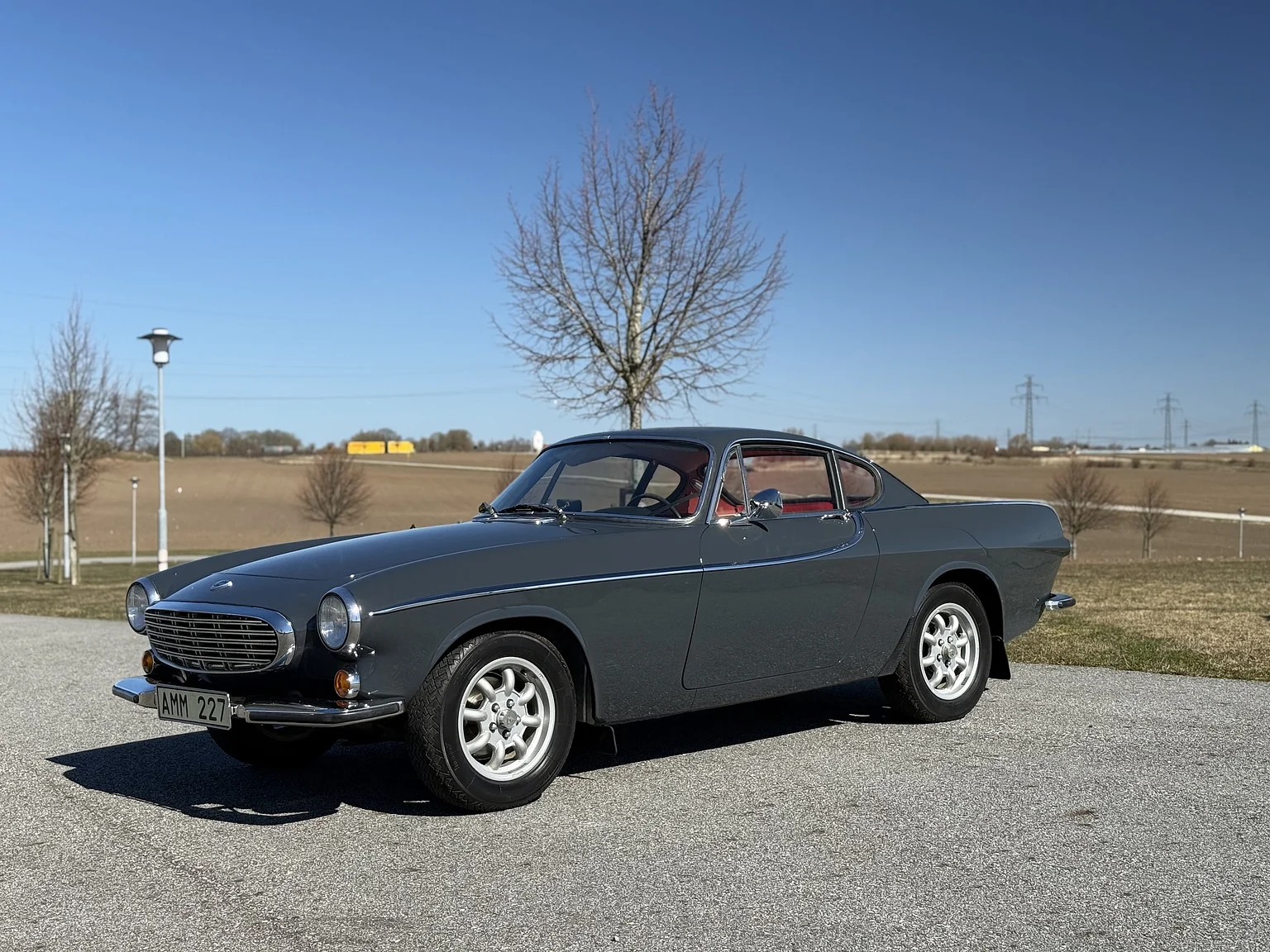 Exterior image of 1966 Volvo P 1800S (3)