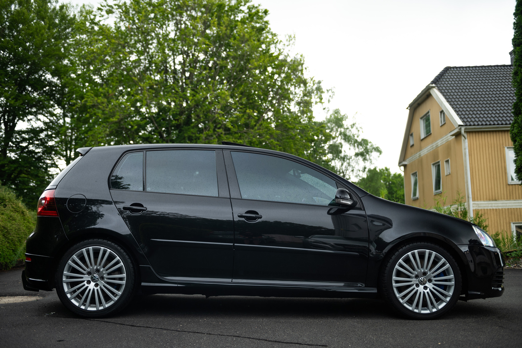 Exteriörbild på 2006 Volkswagen Golf R32 (18)
