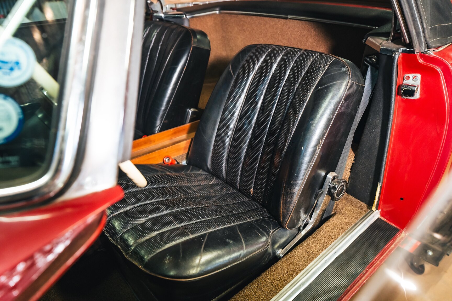 Innenraumfoto von 1966 Mercedes-Benz 230 SL 