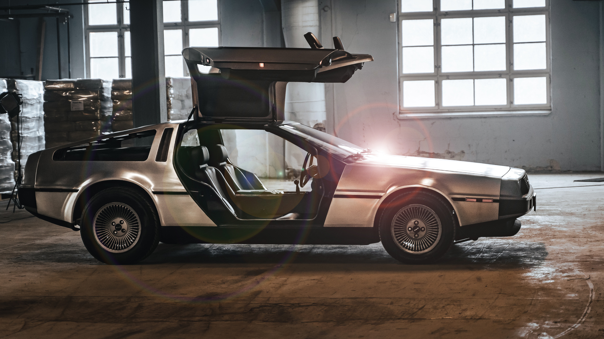Exteriörbild på 1981 DMC DeLorean 