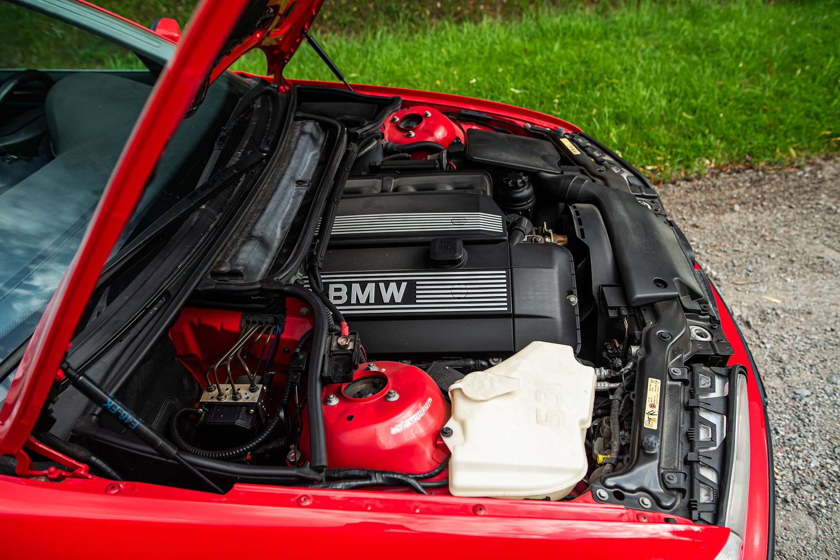Image of 2001 BMW 330Xi mechanics