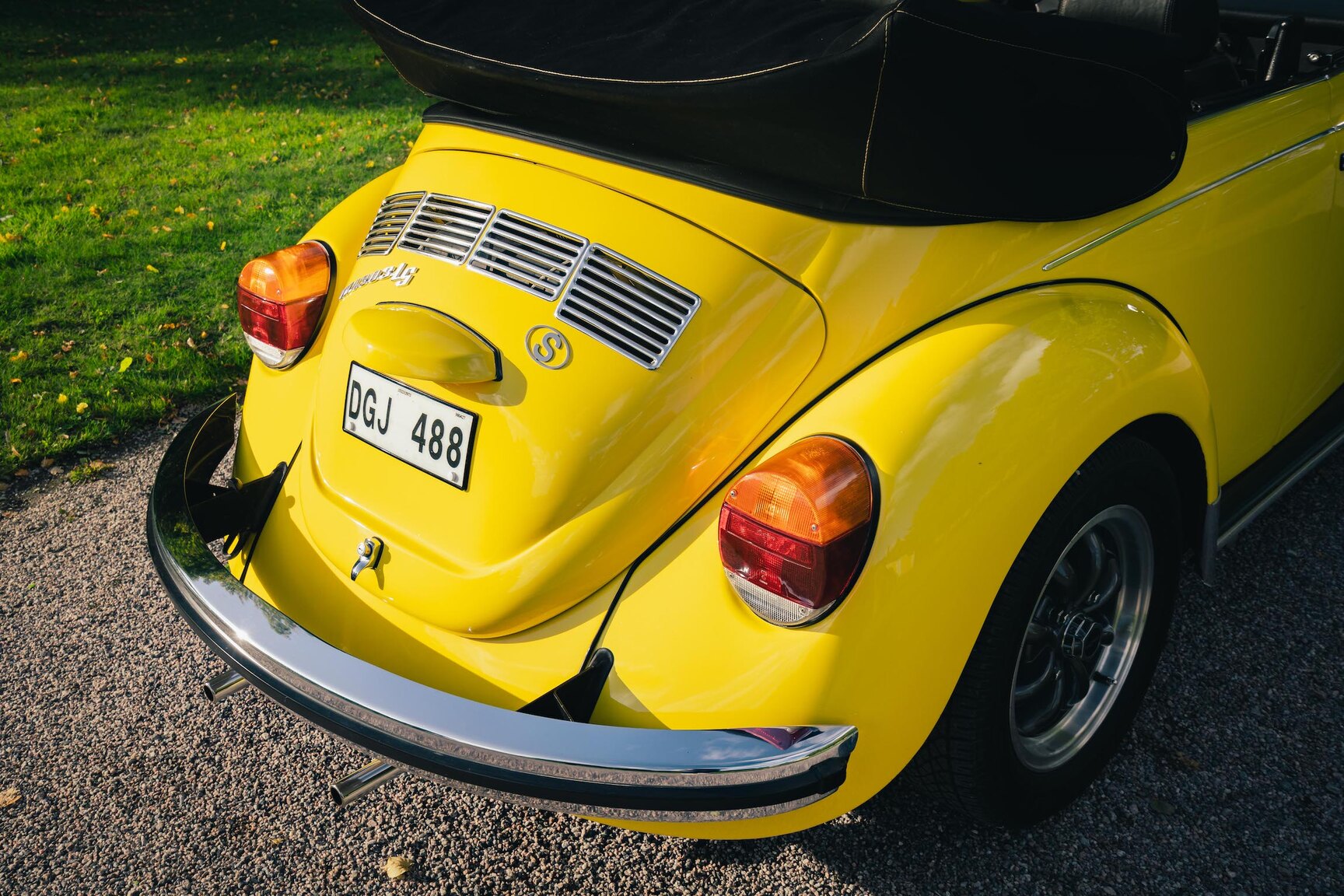 Aussenfoto 1973 Volkswagen Bubbla Karmann 1303 LS (48)