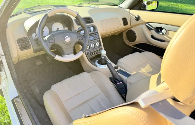 2005 MG TF 160 – Interior