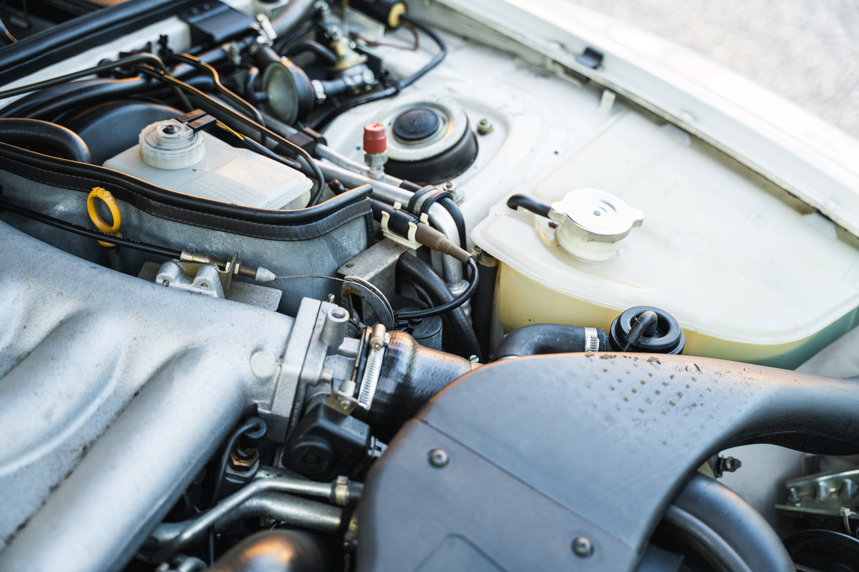 Image of 1991 Porsche 944 Turbo Cabriolet mechanics