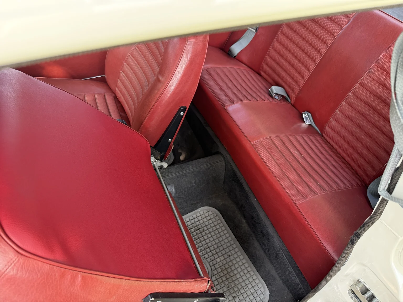 Innenraumfoto von 1970 Volvo Amazon (34)