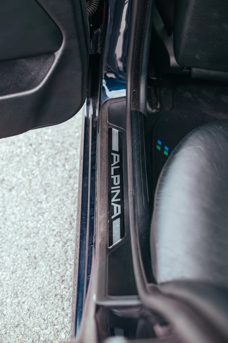 Interior image of 1999 ALPINA B10 V8 (5)