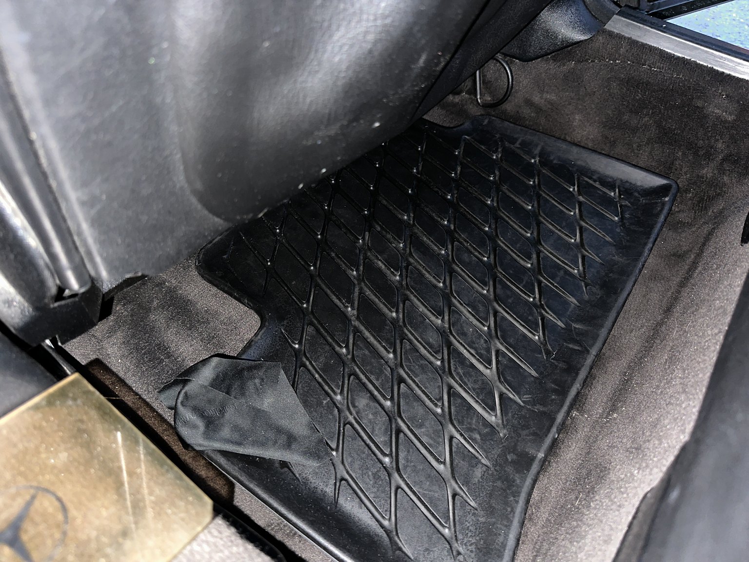 Interior image of 1996 MERCEDES-BENZ E 320 T