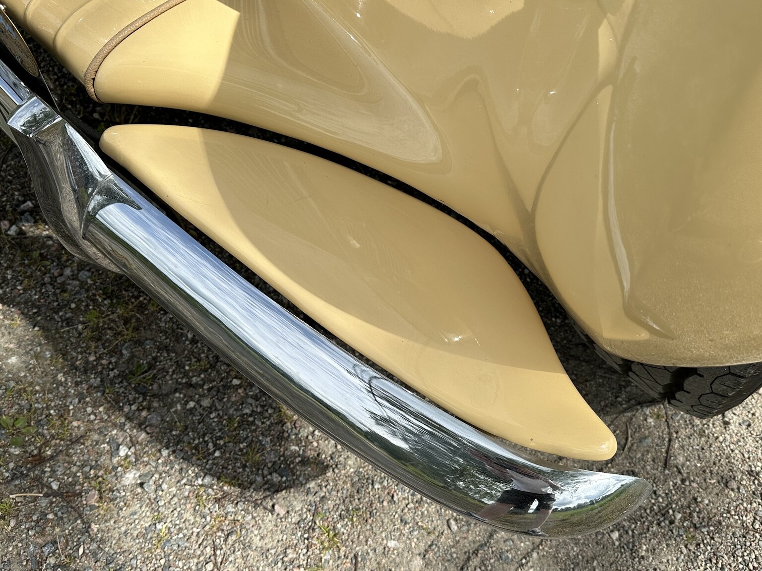 Exteriörbild på 1947 Bentley Mark IV Sport Saloon