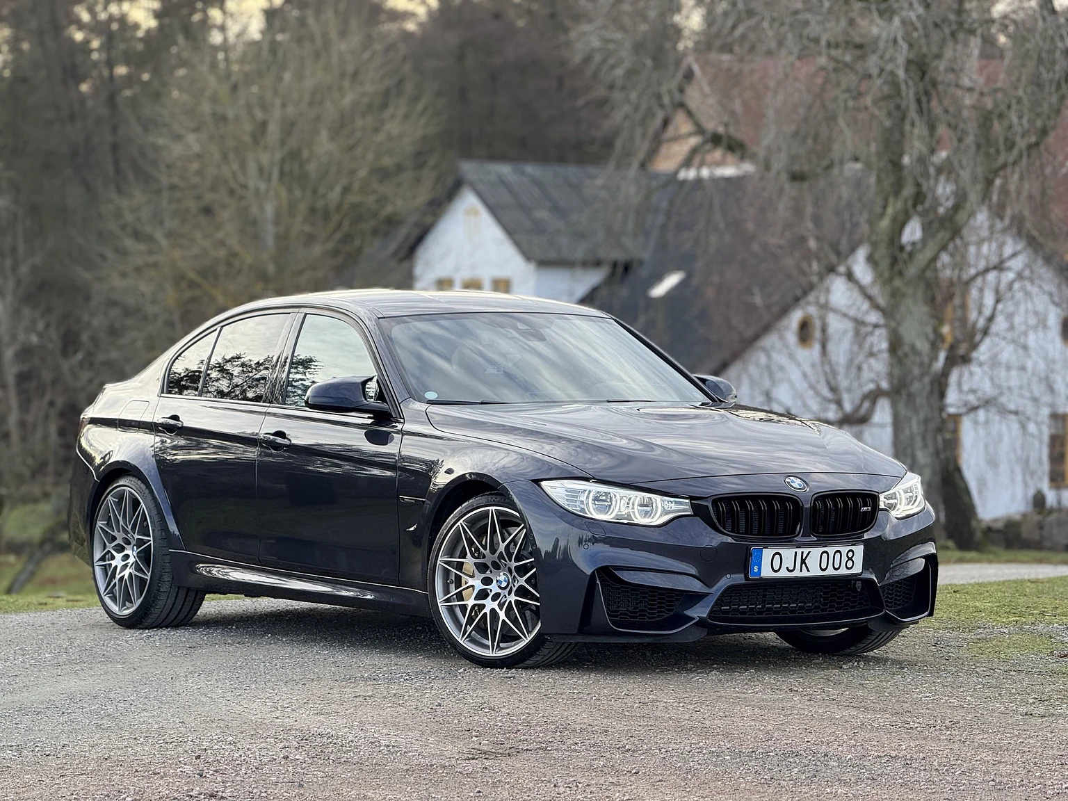 Exteriörbild på 2017 BMW M3 Competition 30 Jahre (2)