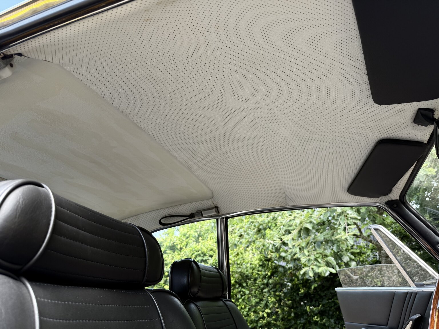 Interior image of 1974 Alfa Romeo GT 1600 Junior