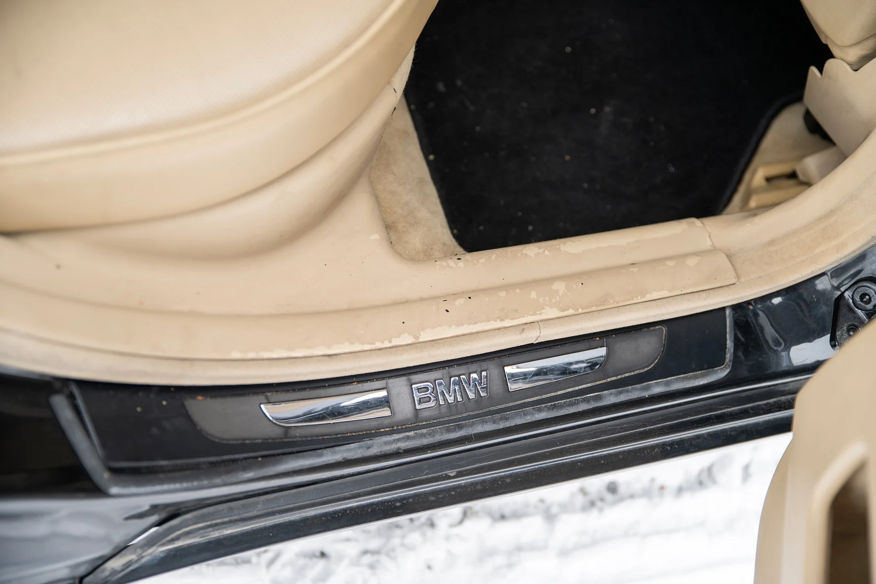 Interior image of 2002 BMW  745 iA (42)