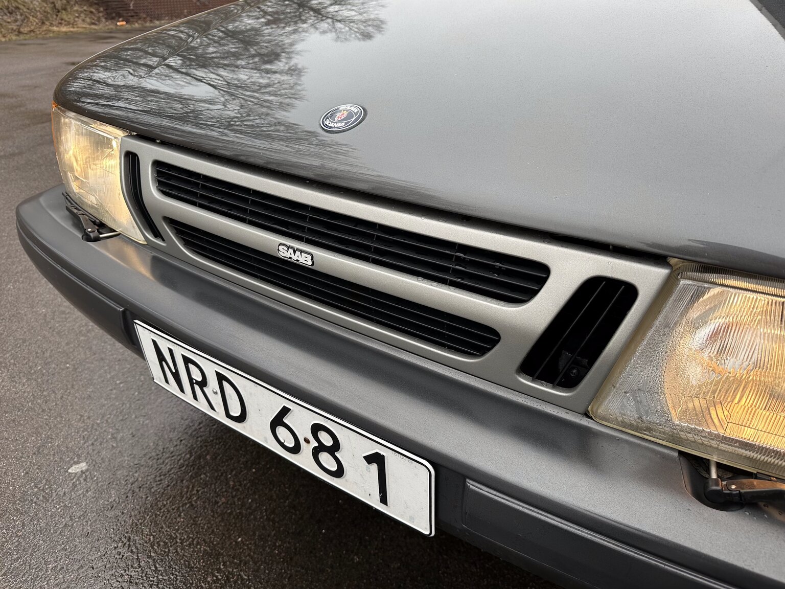 Exteriörbild på 1988 SAAB 9000i