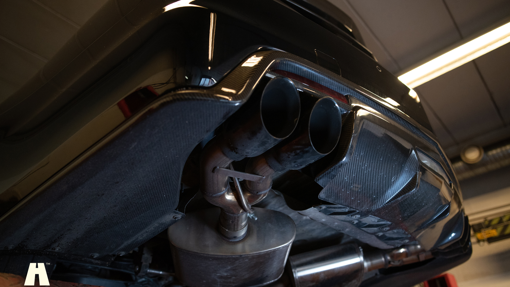 Image of 2018 Cadillac CTS-V Carbon Package mechanics