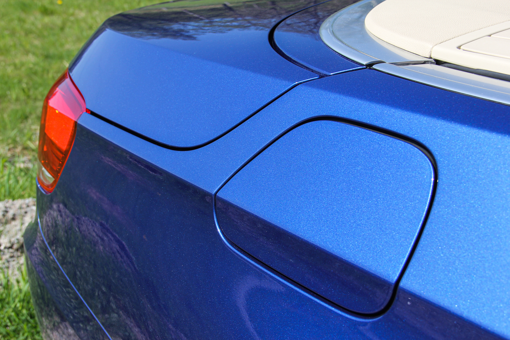 Exterior image of 2007 BMW 335i Cabriolet (42)