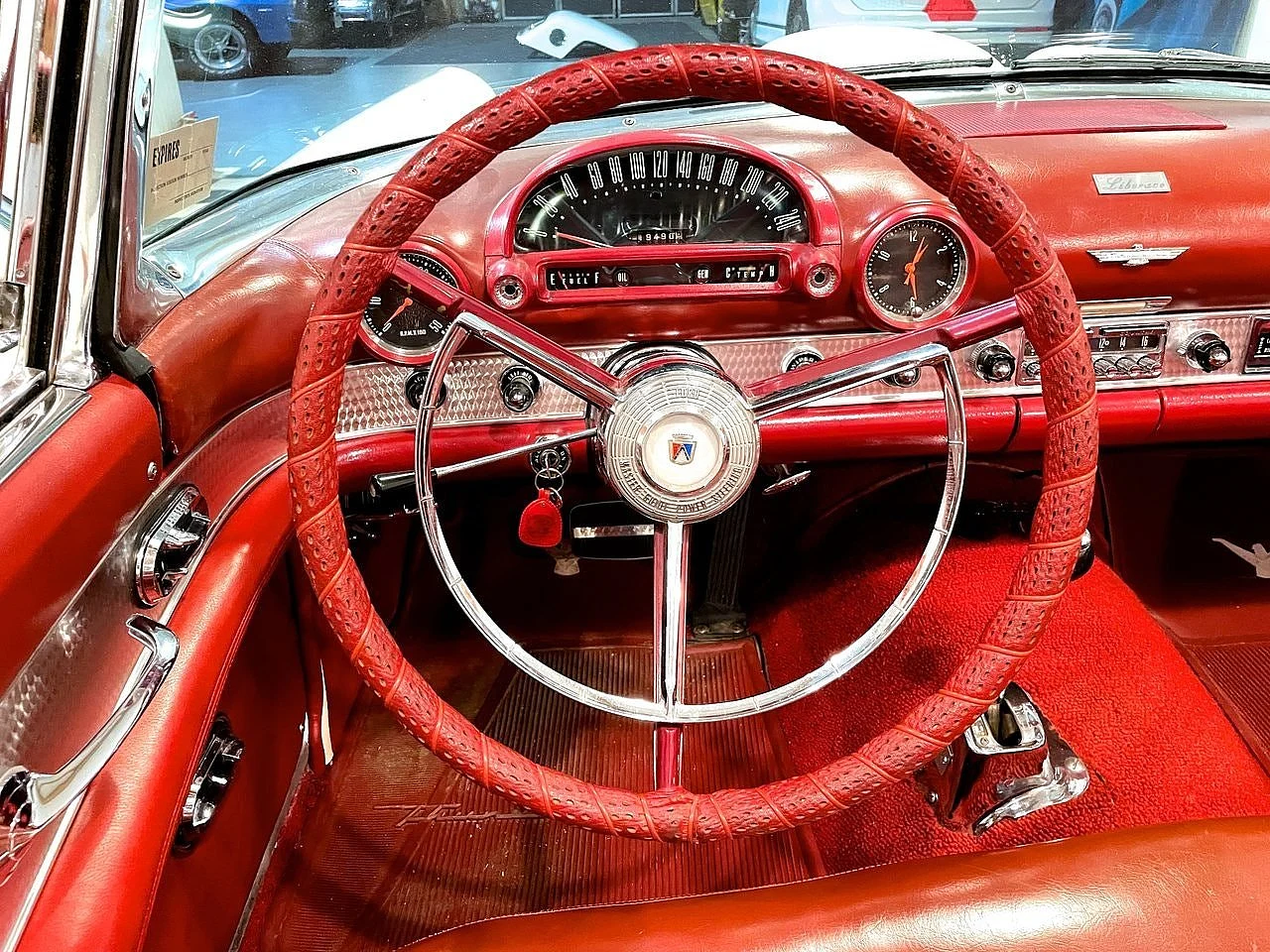 Bild von 1956 Ford Thunderbird (20)
