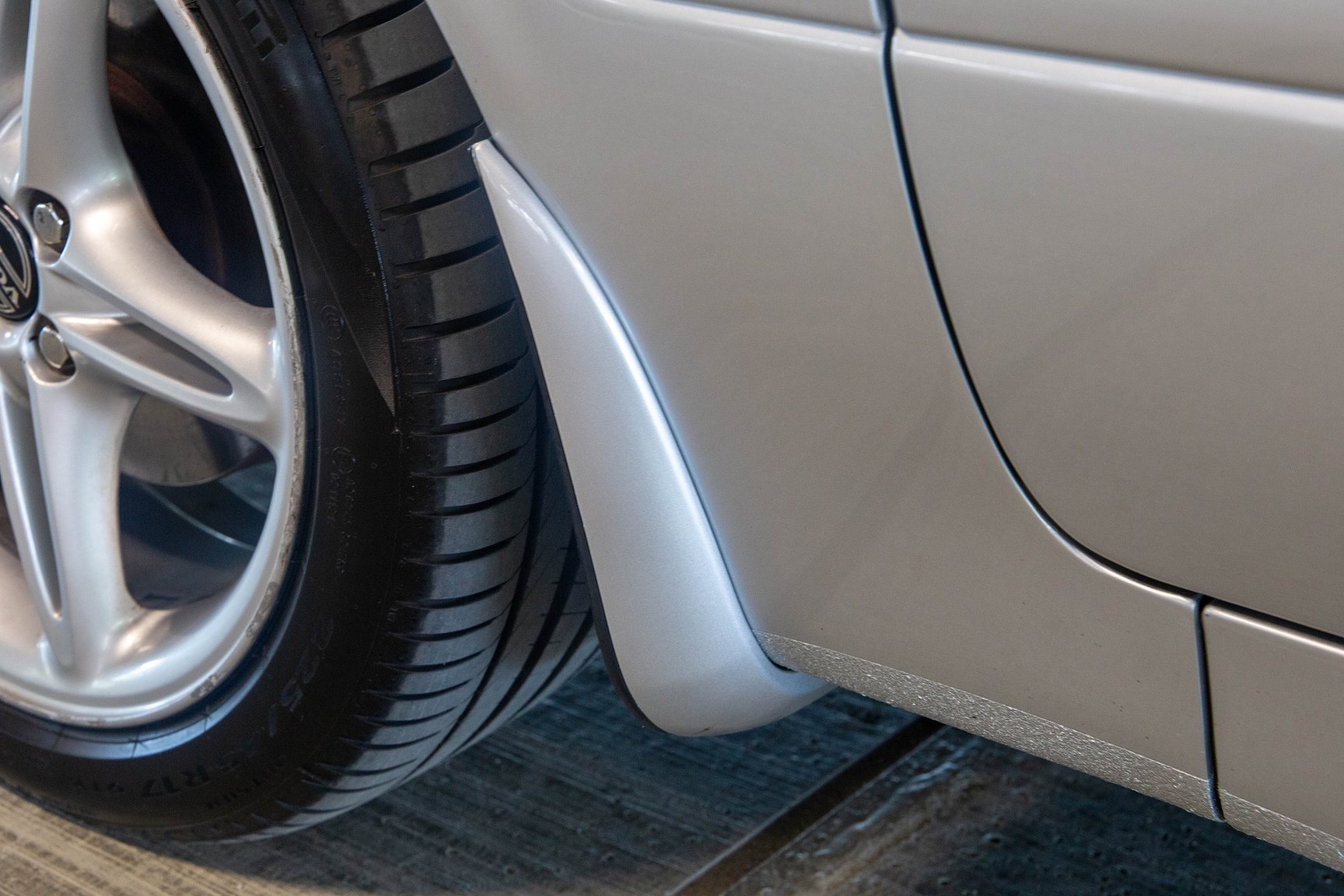 Exterior image of 1999 Volvo C70 2.5 T Manuell