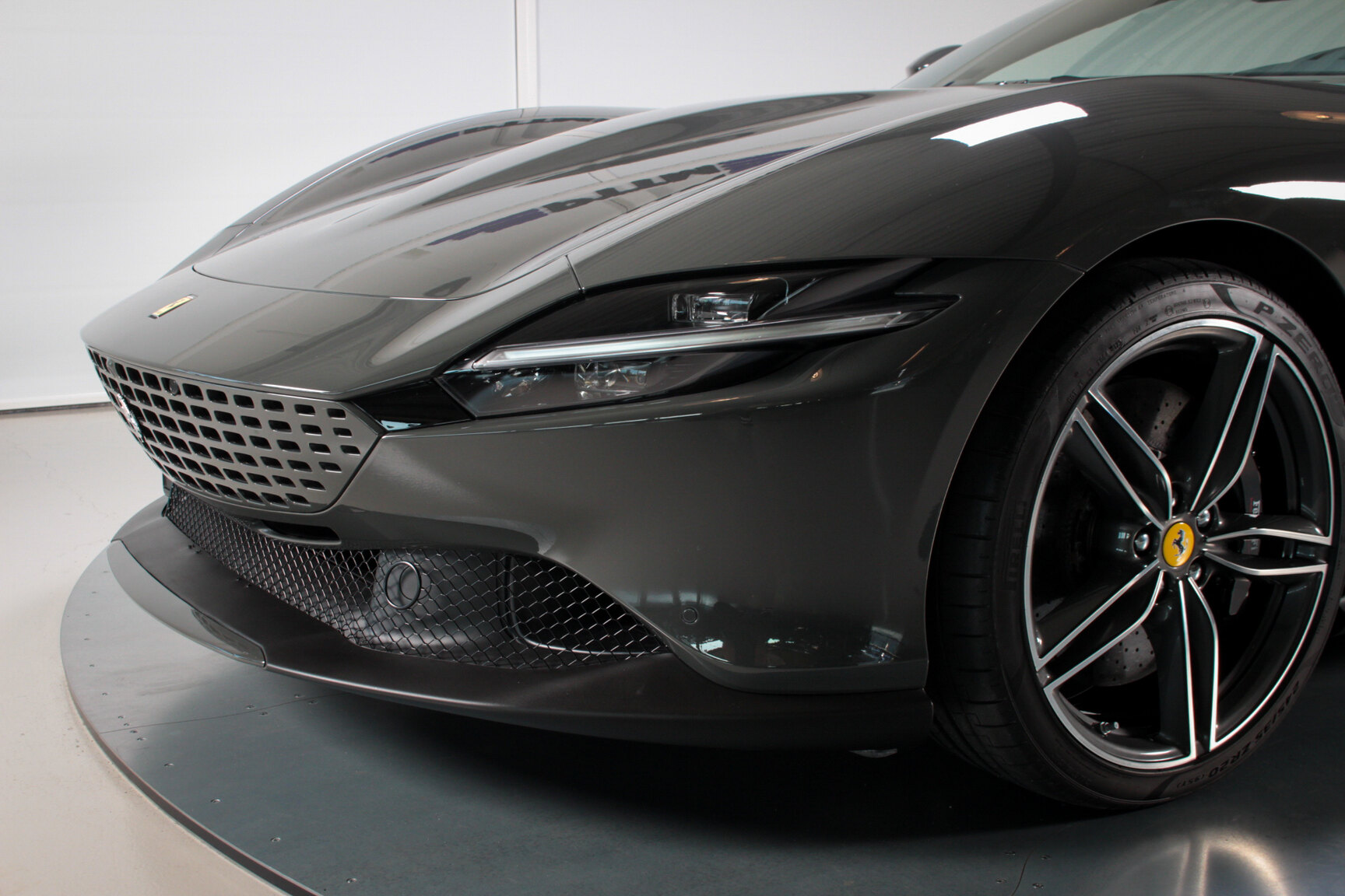 Exterior image of 2024 Ferrari Roma Spider