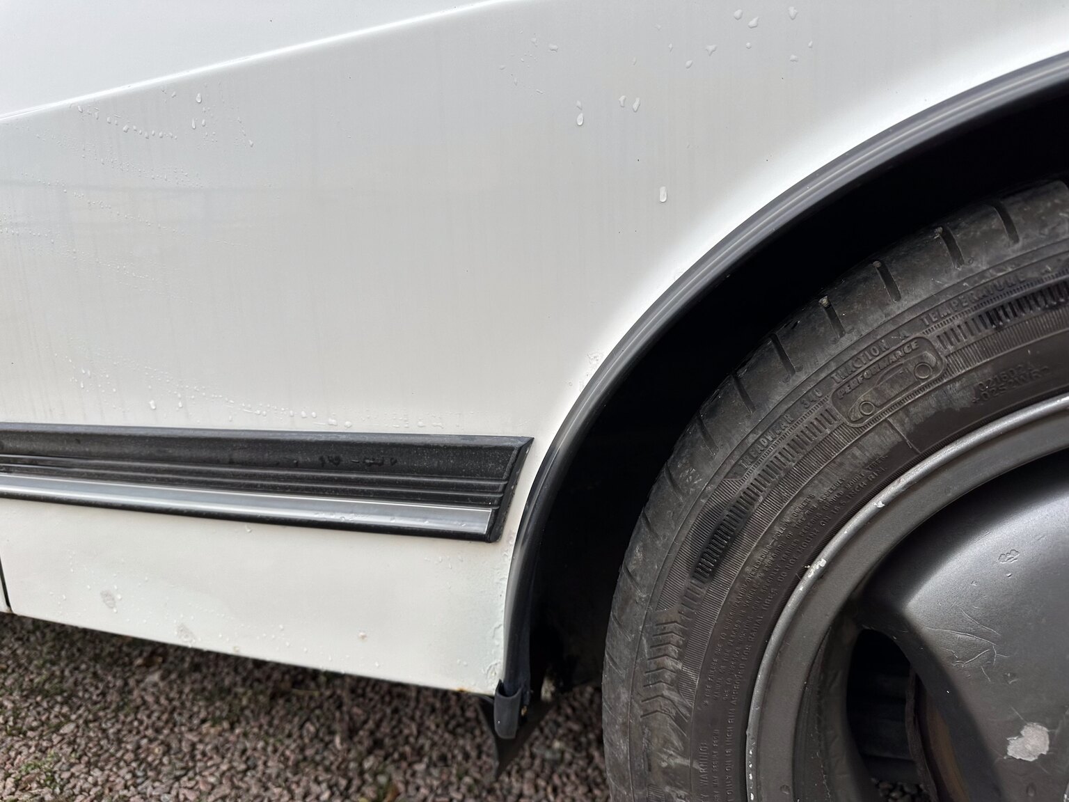 Exterior image of 1991 Saab 900 Turbo