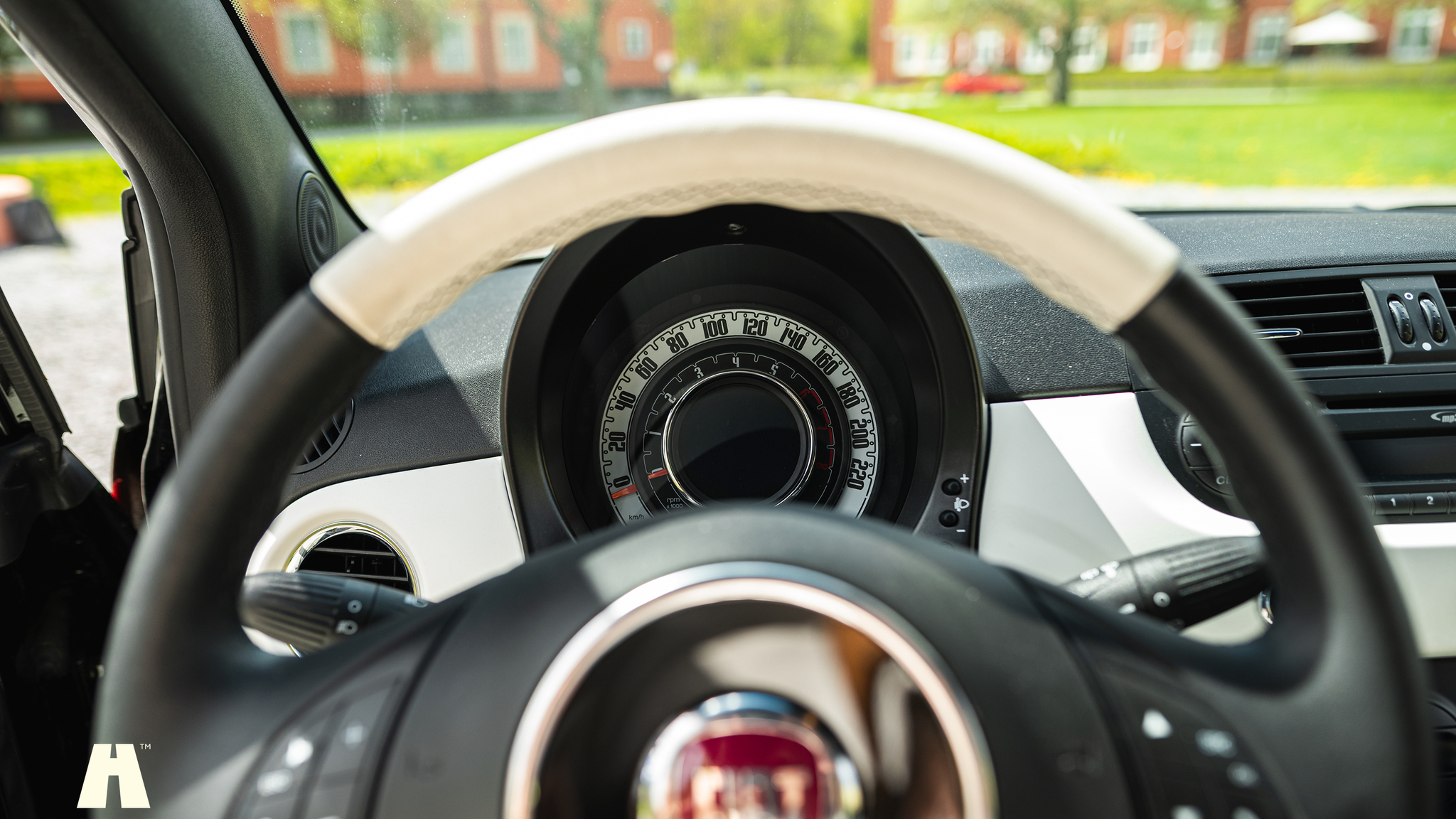 Interior image of 2012 FIAT 500 GUCCI