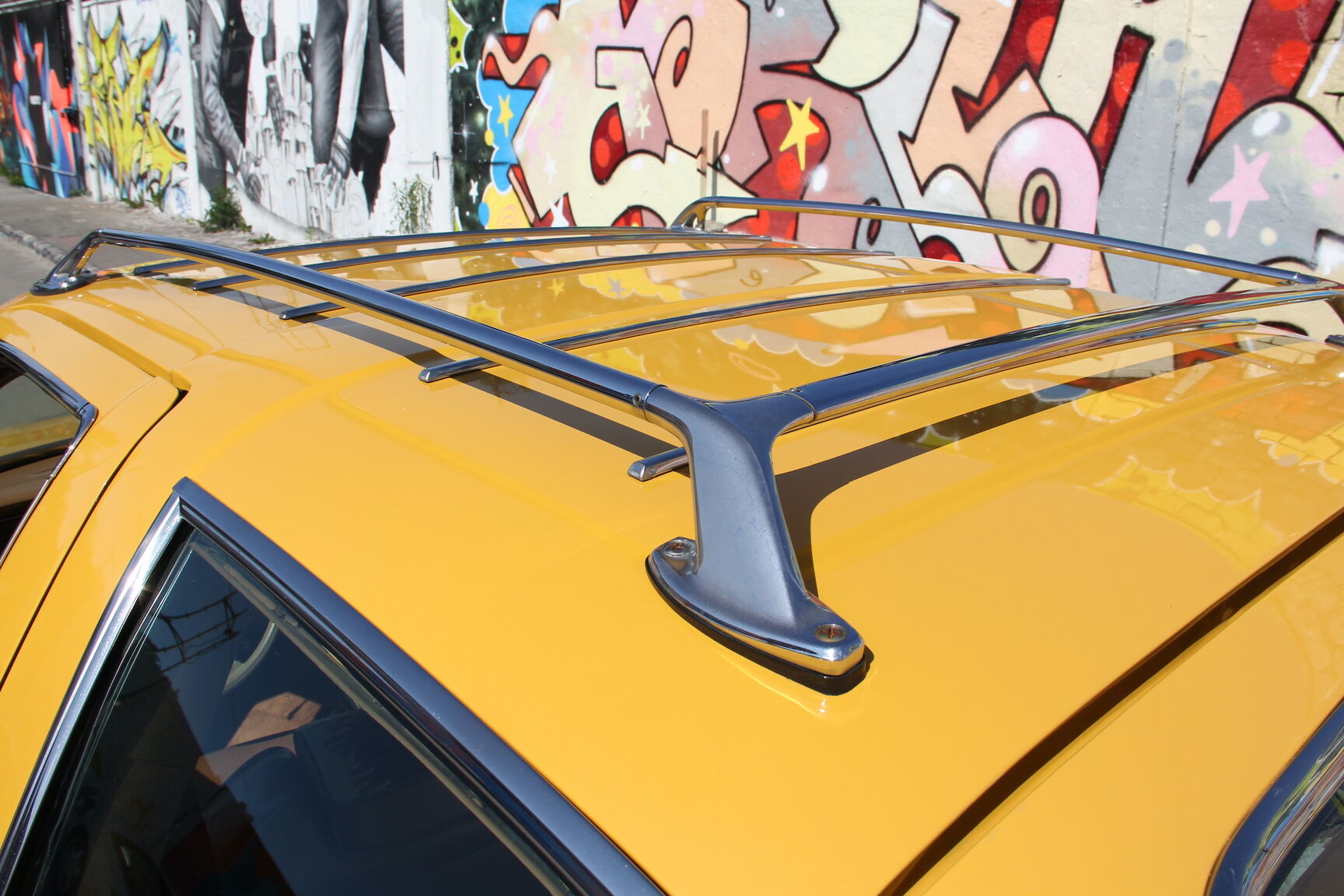 Exterior image of 1975 AMC Pacer X