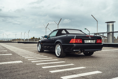 Exteriörbild på 1994 Mercedes SL320 (R129) 