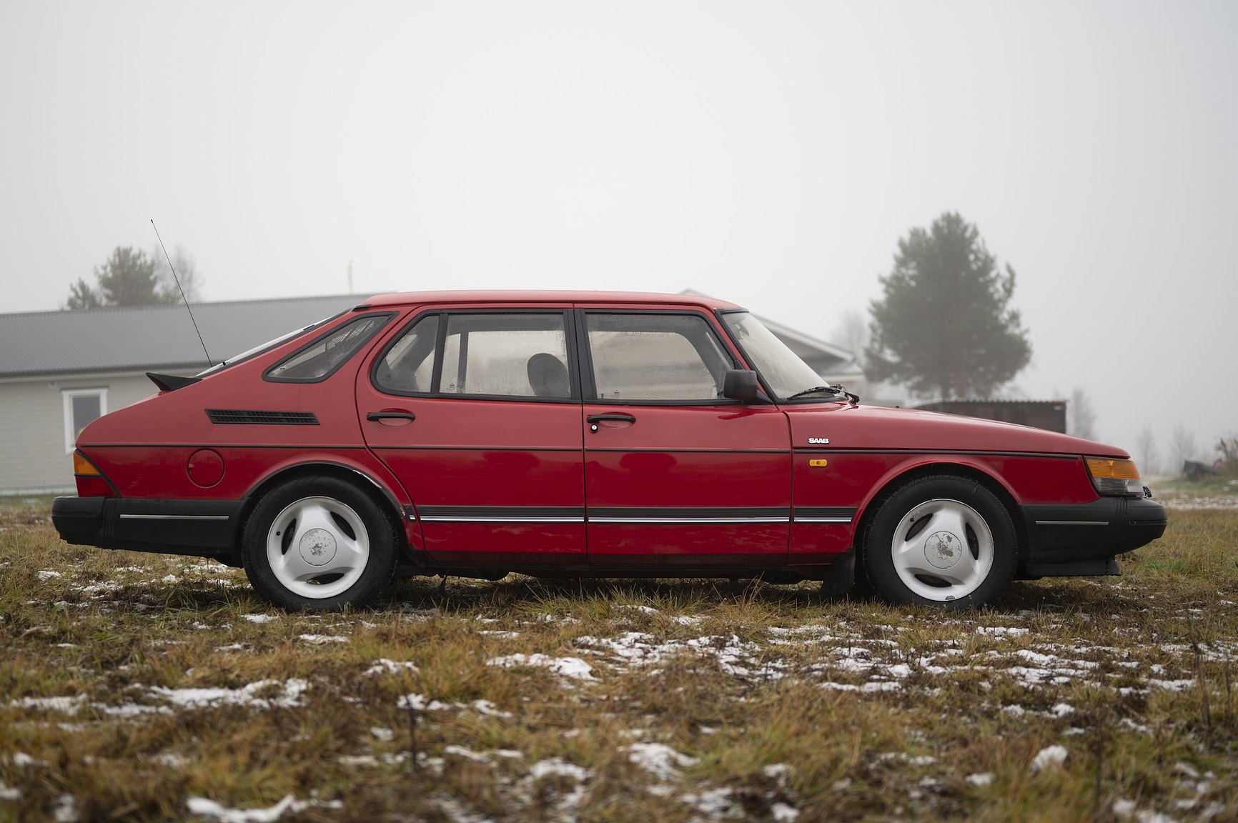 Exteriörbild på 1992 SAAB 900S – NO RESERVE
