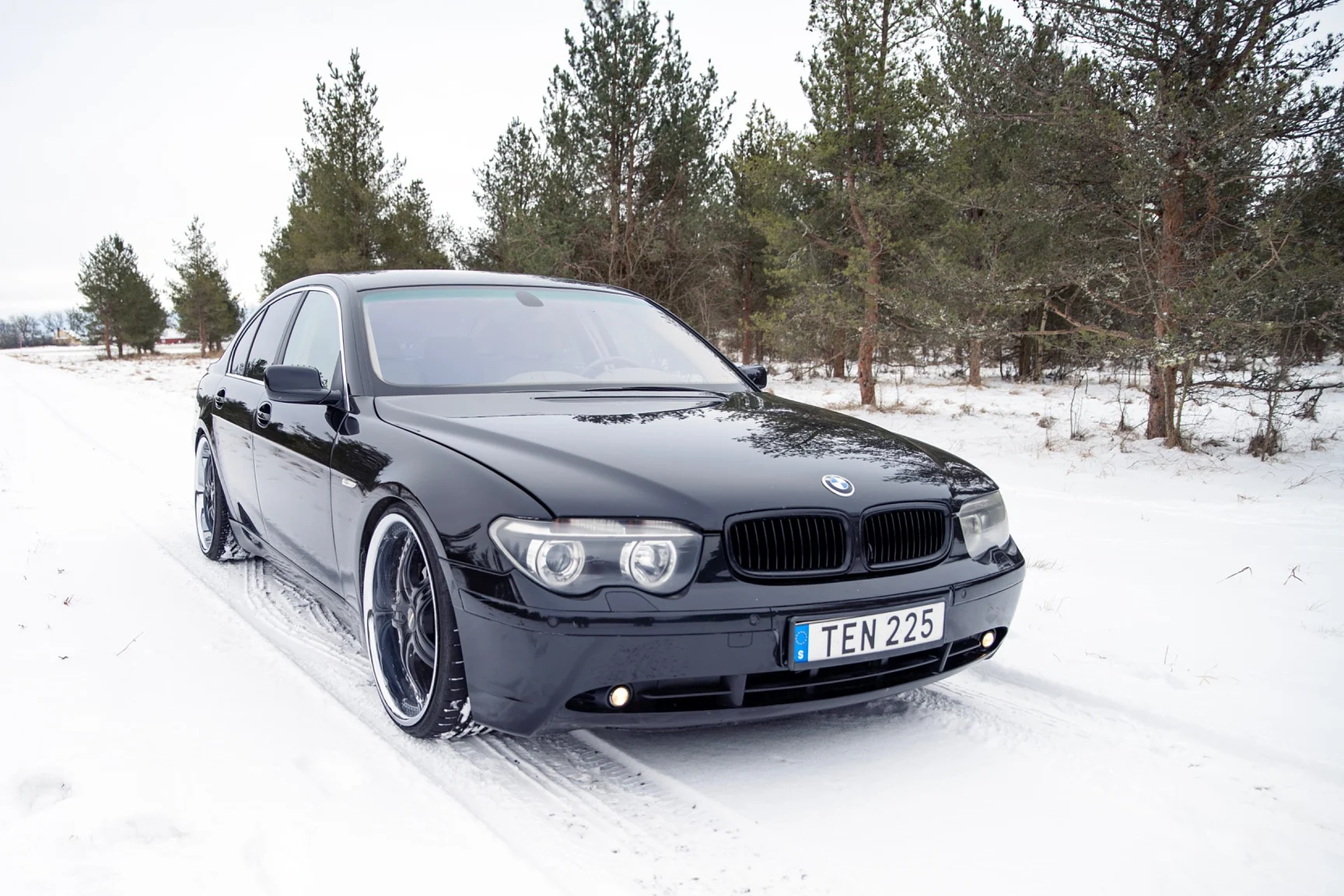 Exteriörbild på 2002 BMW  745 iA (15)