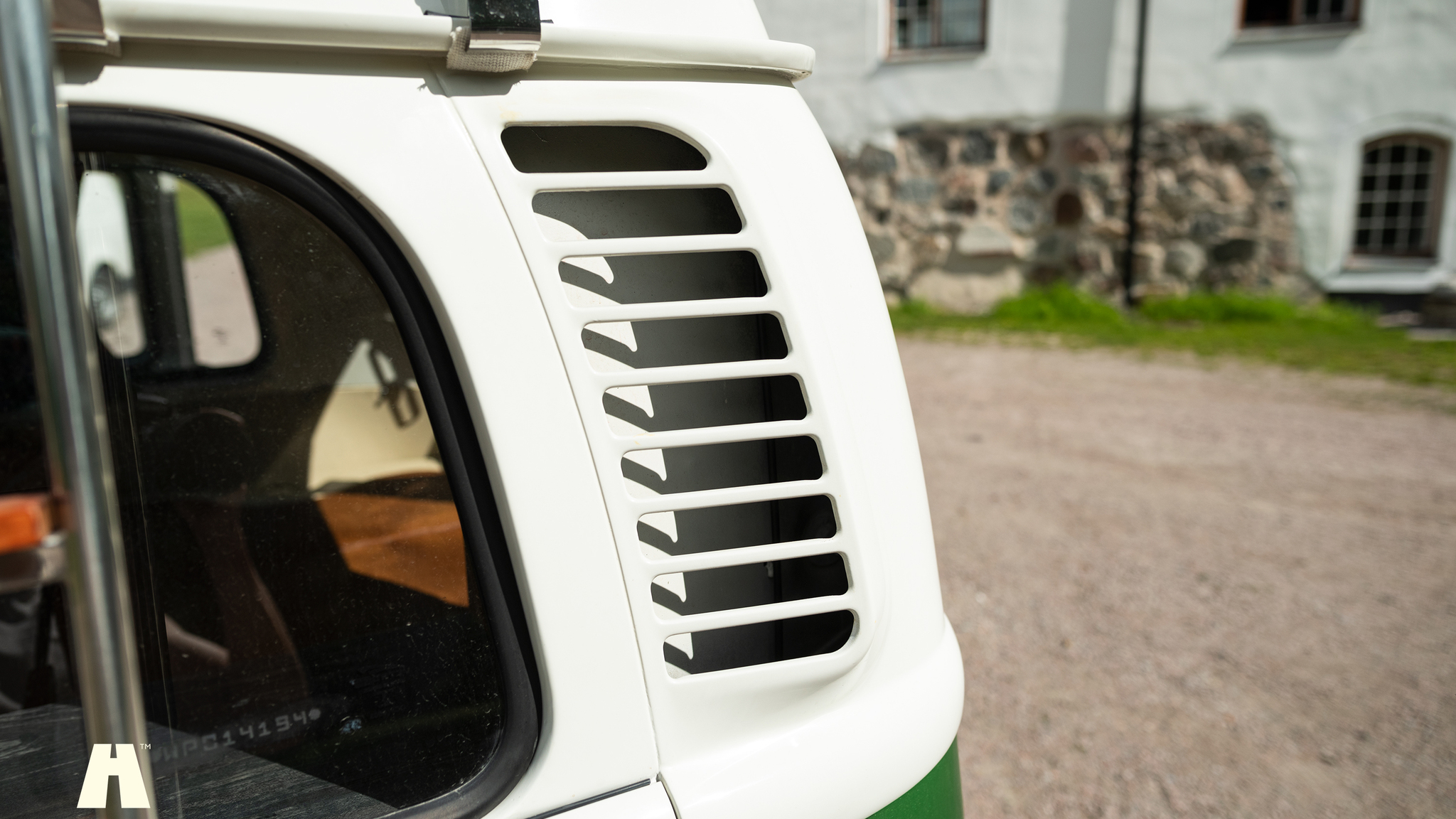 Exterior image of 1998 Volkswagen T2 Camper