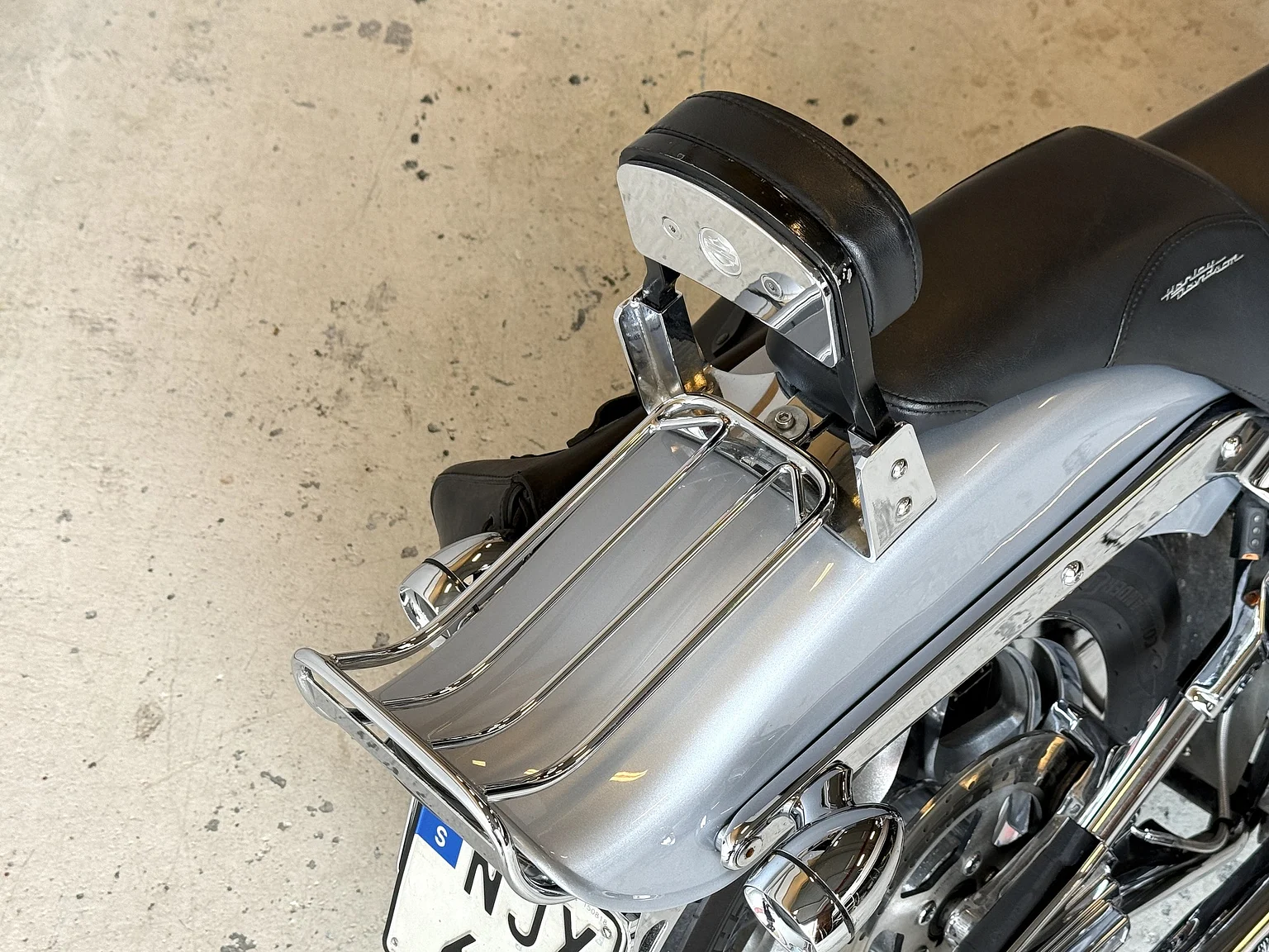 Exterior image of 1999 Harley-Davidson Fxst Softail (34)