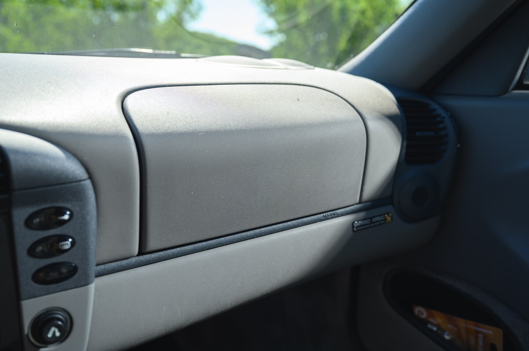 Innenraumfoto von 1998 Porsche 911 Carrera Tiptronic (19)