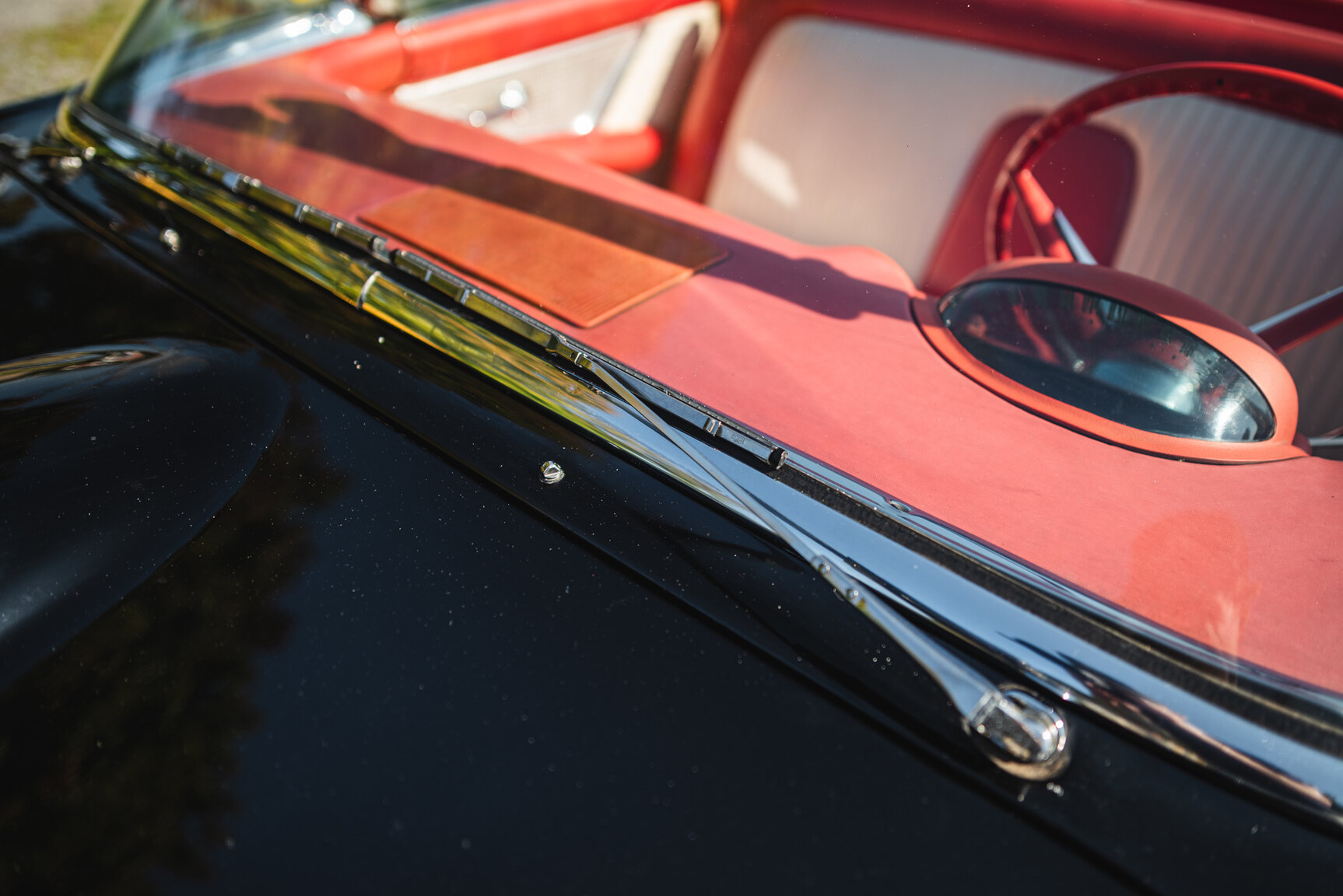 Exteriörbild på 1956 Ford Thunderbird