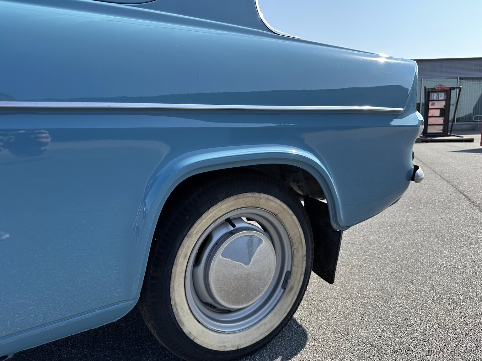 Exteriörbild på 1961 Ford Anglia