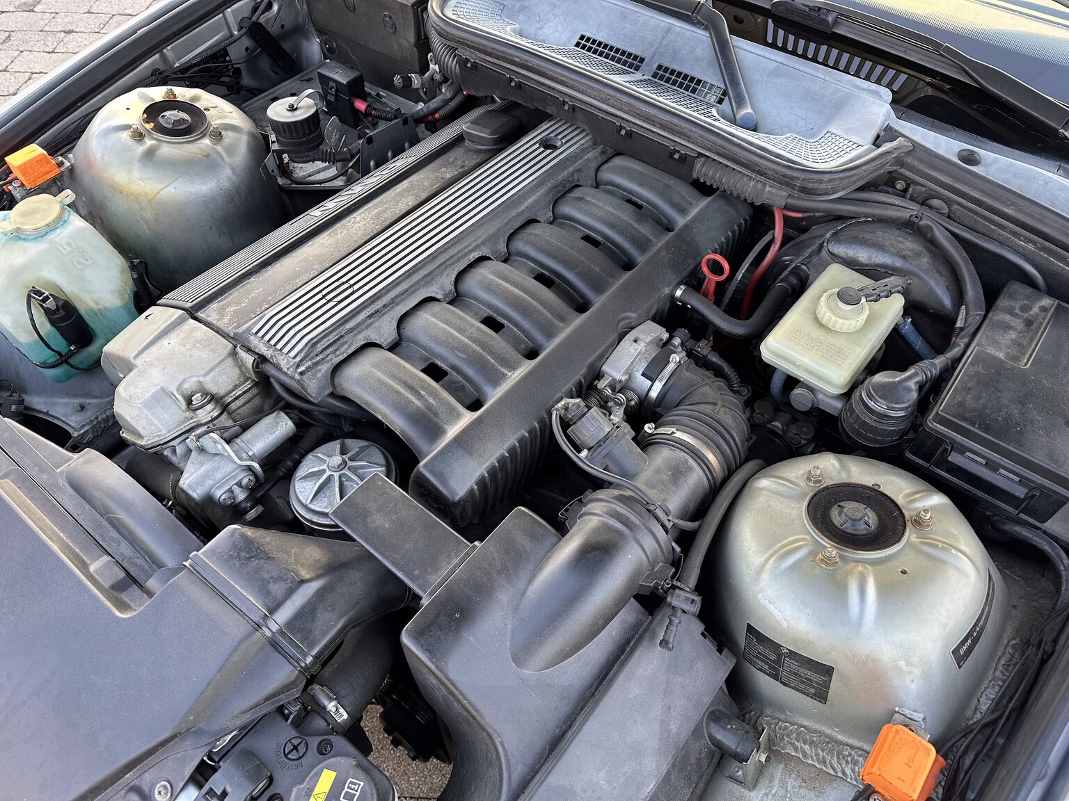 Image of 1993 BMW 325i Convertible mechanics
