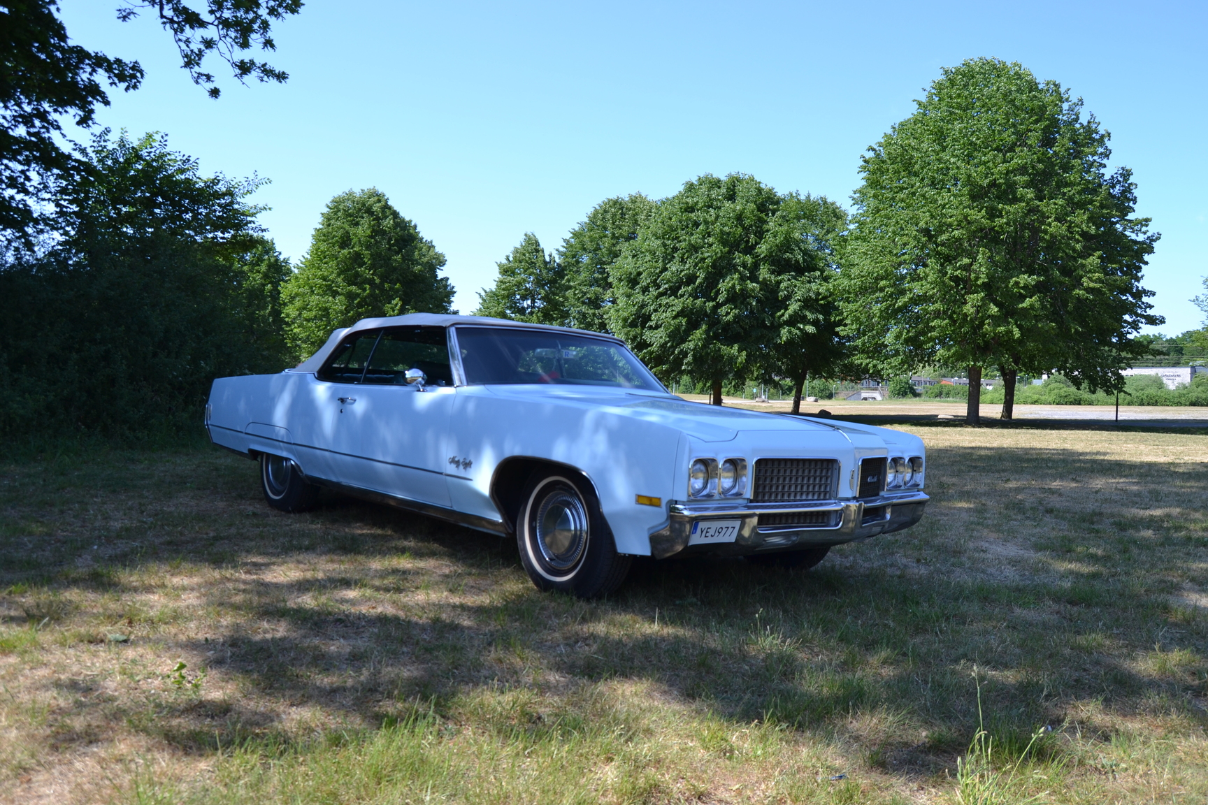 Exterior image of 1970 Oldsmobile Ninety eight Convertible (6)