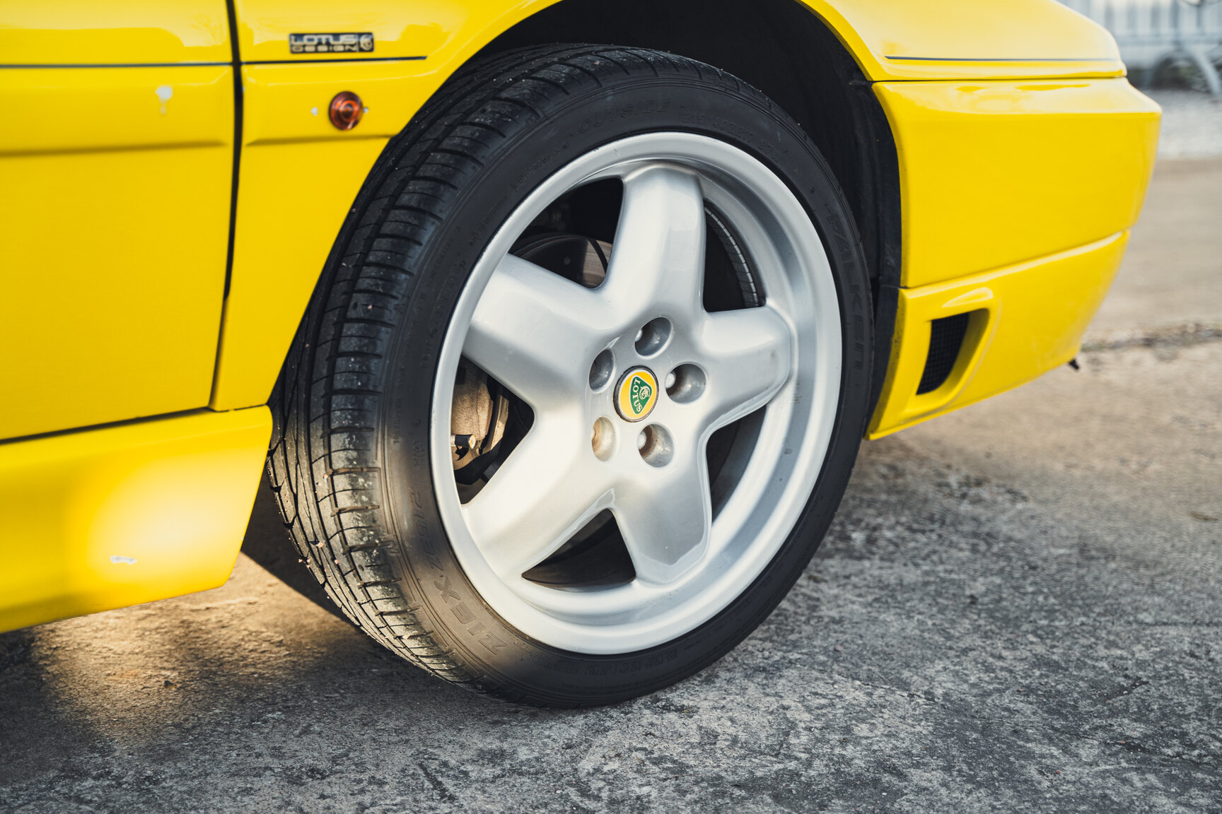 Aussenfoto 1989 Lotus Esprit Turbo SE