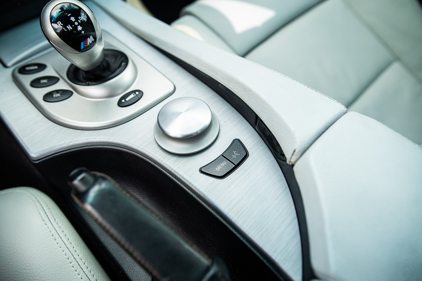 Interior image of 2006 BMW E60 M5