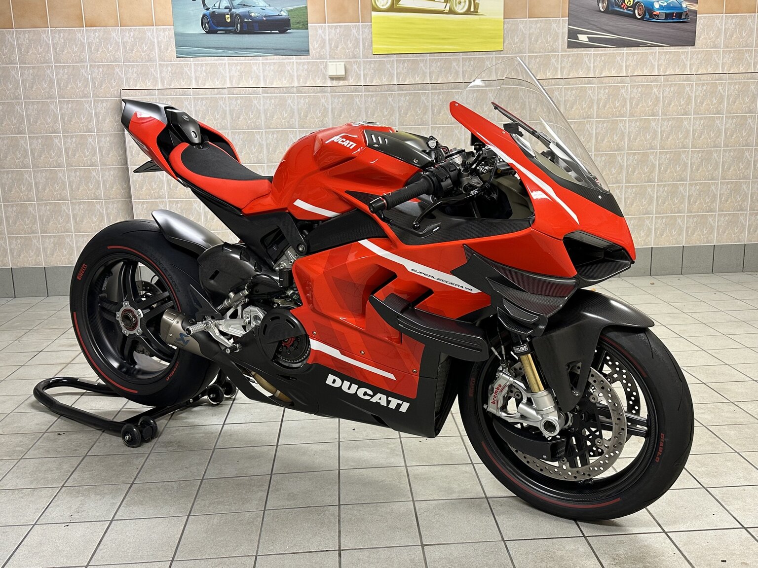 Aussenfoto 2021 Ducati Superleggera V4 23/500