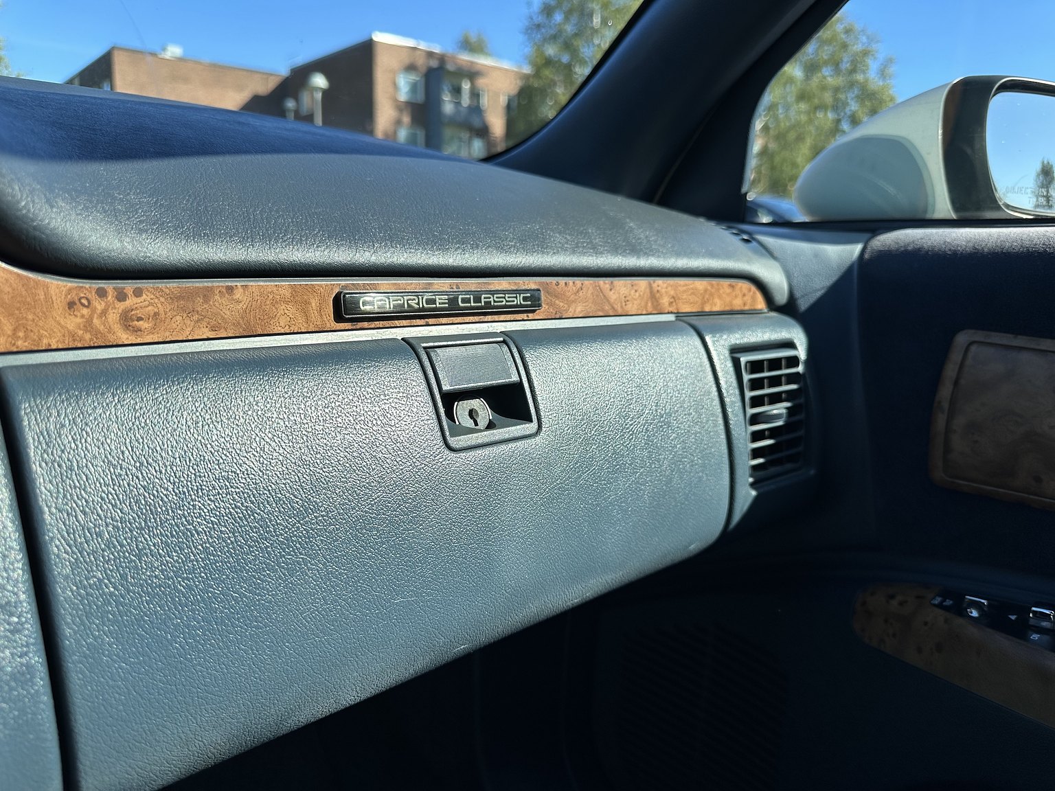 Interior image of 1993 Chevrolet Caprice Classic Wagon 5.7 V8 