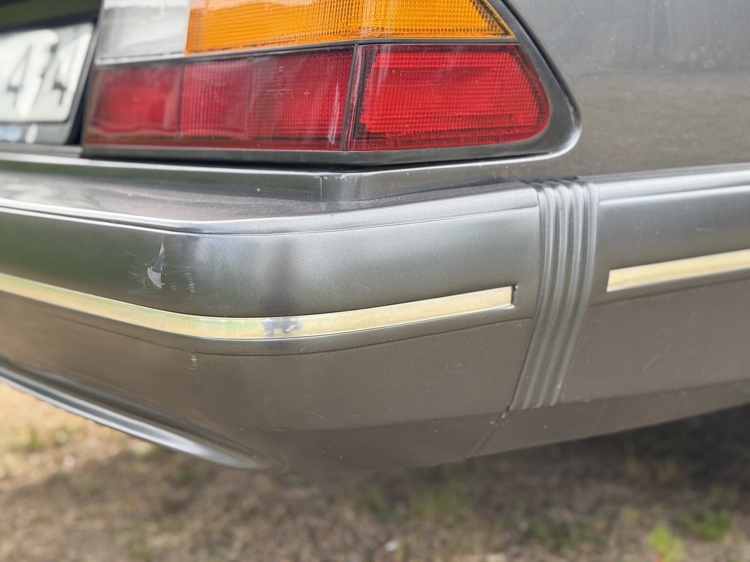 Exterior image of 1987 SAAB 900 Cabriolet 2.0 Turbo T16
