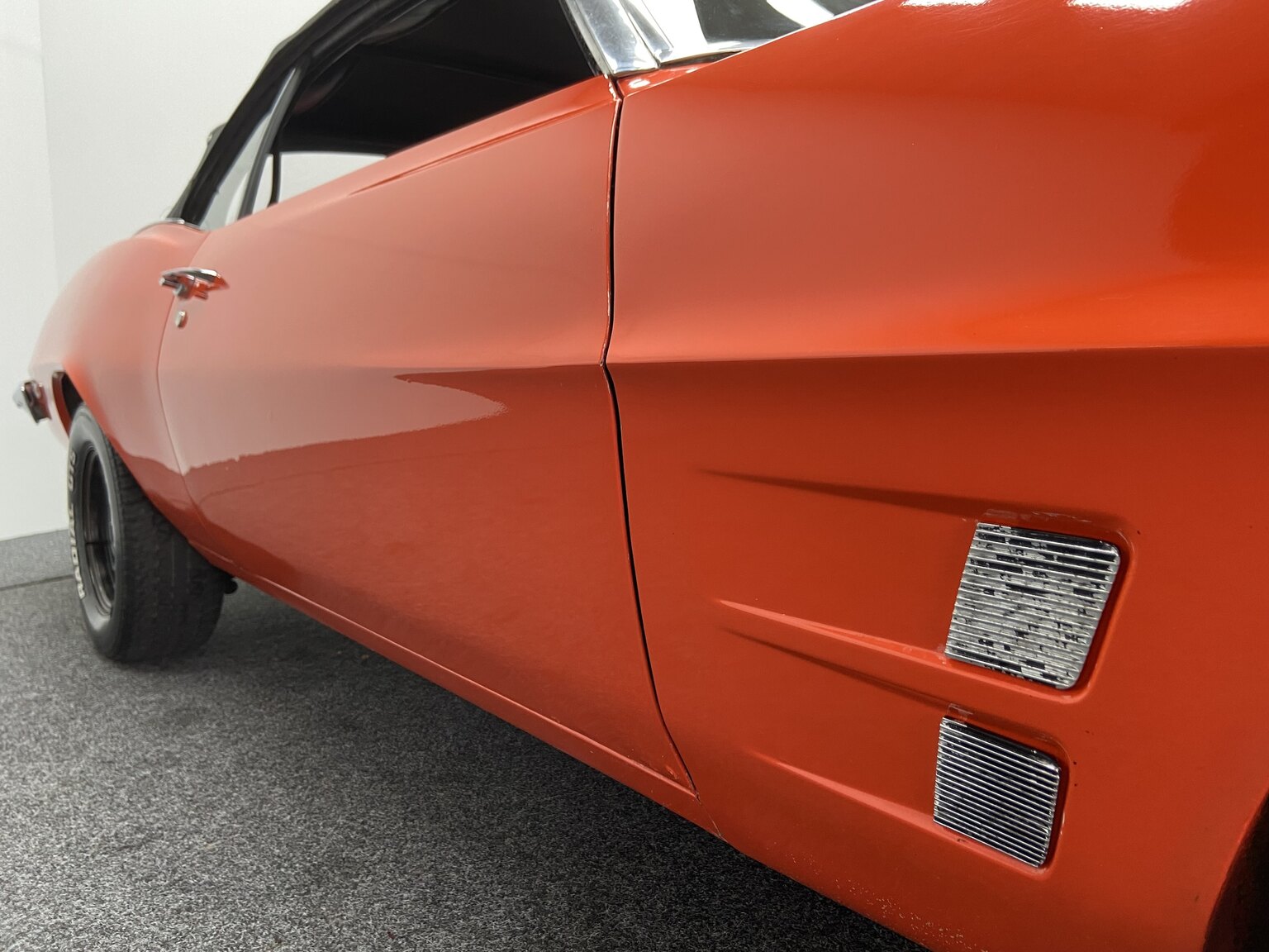 Exteriörbild på 1969 Pontiac Firebird