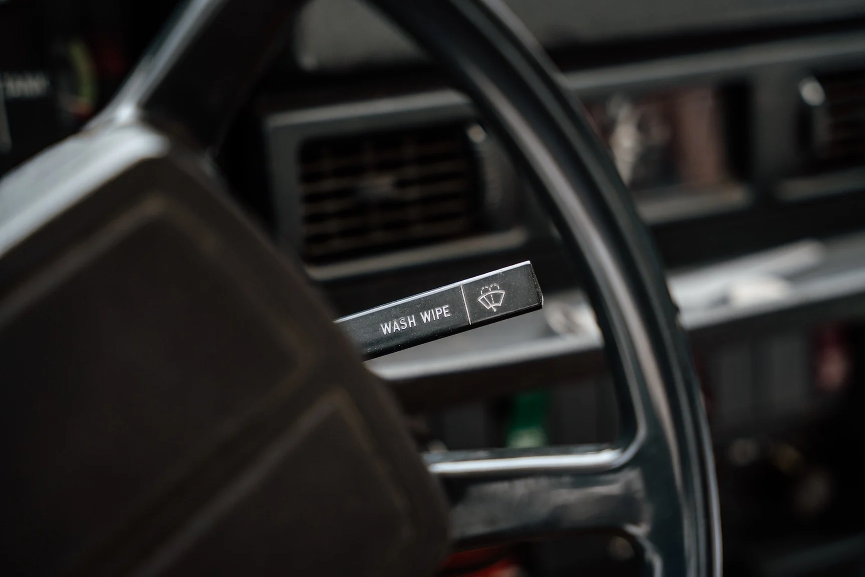 Interiörbild 1975 Volvo 242 2-dörrars coupé (14)