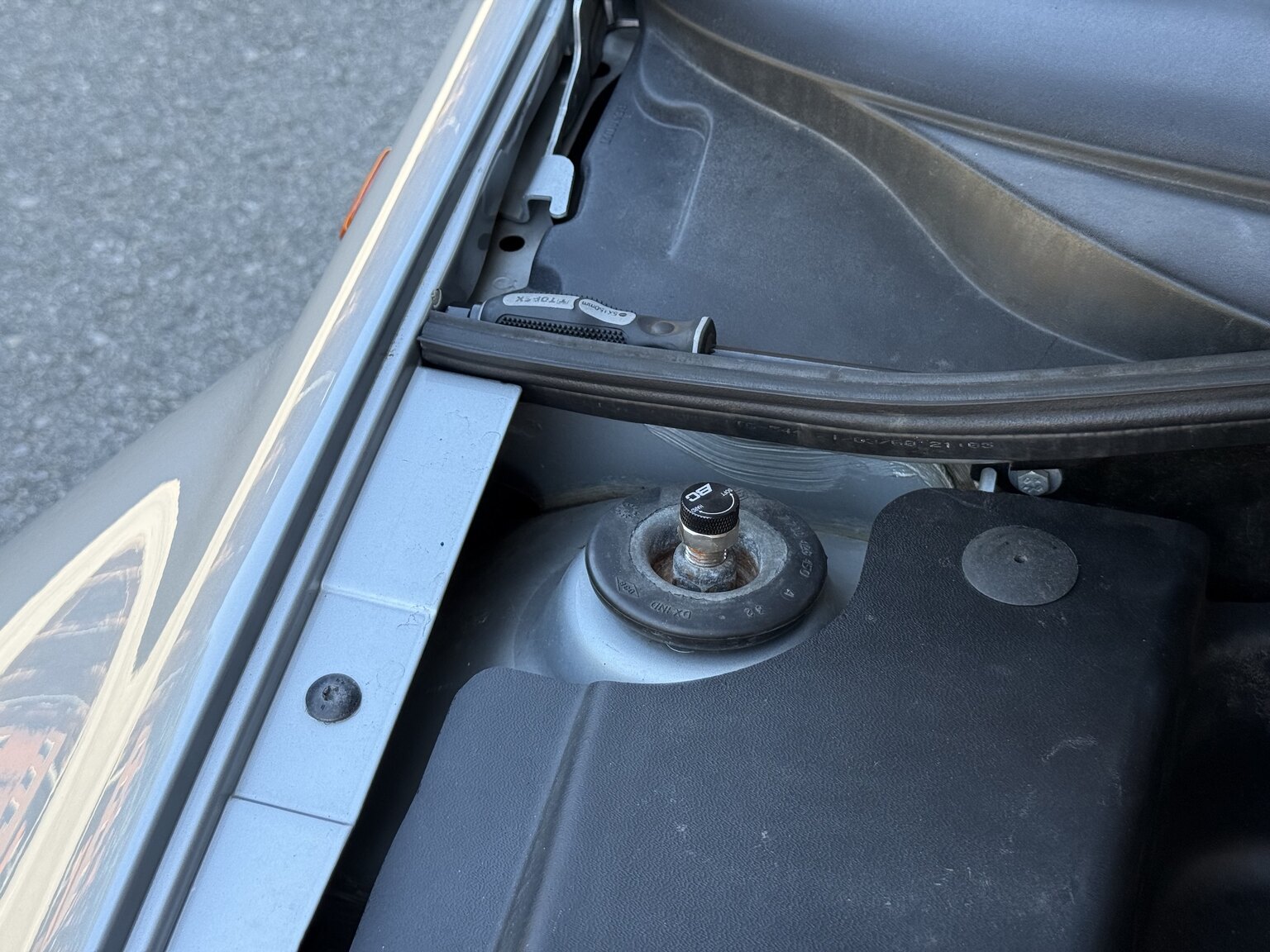 Image of 2002 Renault Clio Sport V6 mechanics